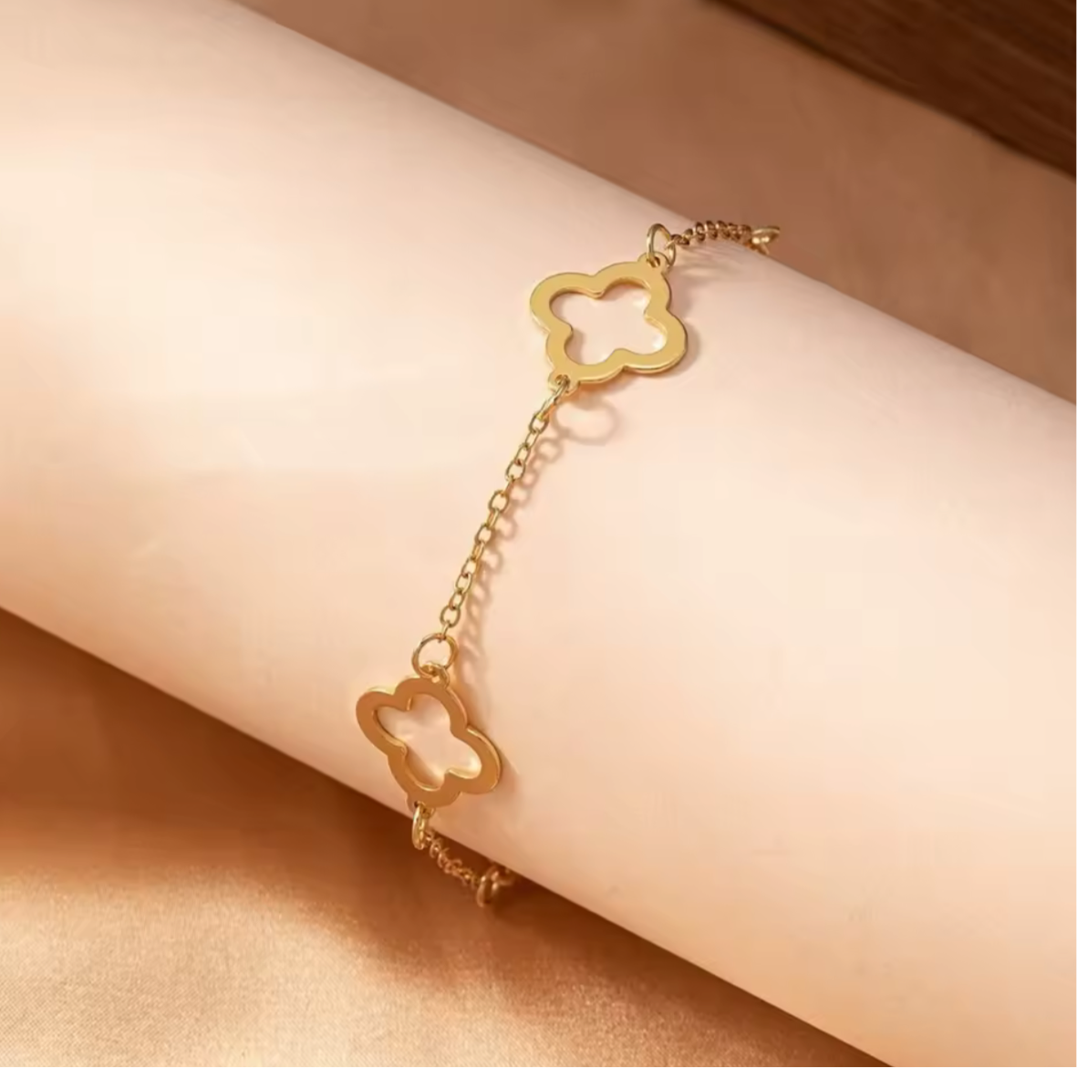 Twin Clover Shine Bracelet Set